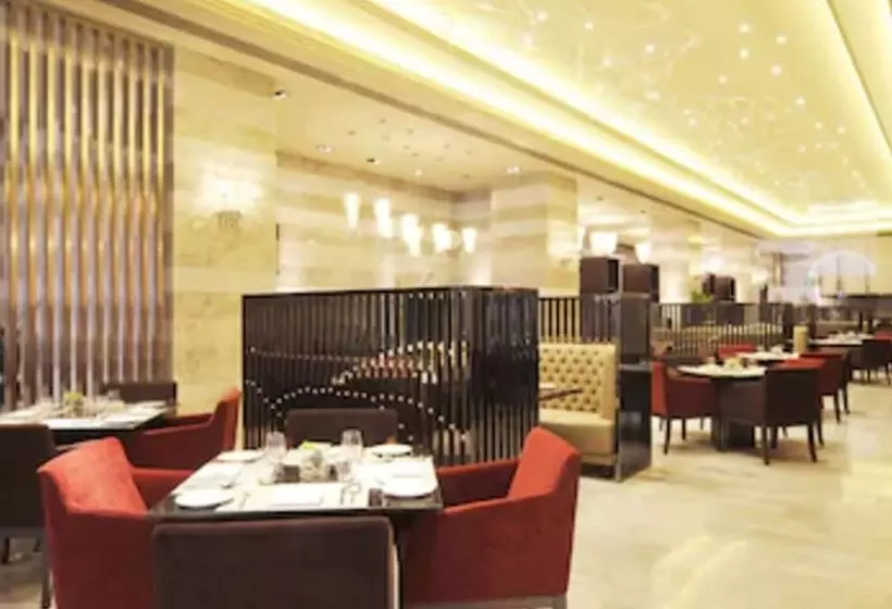 Fotos del hotel Royal Suites & Tower:  3