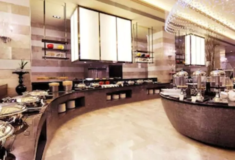 Fotos del hotel Royal Suites & Tower:  8