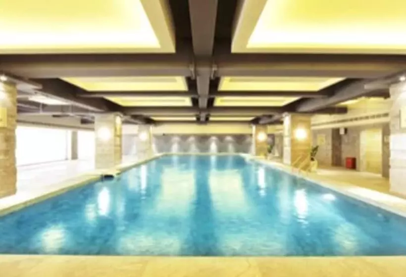 Fotos del hotel Royal Suites & Tower:  2