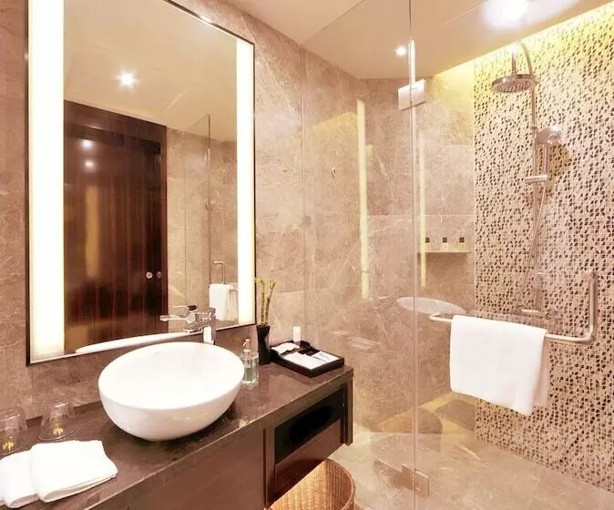 Fotos del hotel Royal Suites & Tower:  5