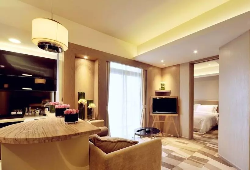 Fotos del hotel Royal Suites & Tower:  14