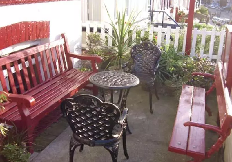 Fotos del hotel The Meltham Guest House:  9