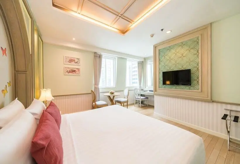 Salil  Sukhumvit Soi 11