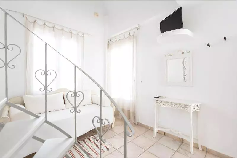 Fotos del hotel Lavarock Santorini:  12