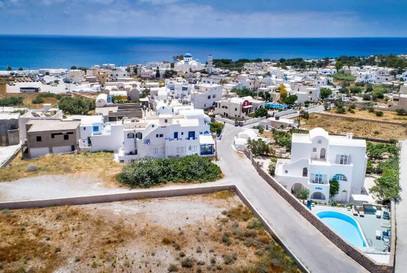 Fotos del hotel Lavarock Santorini:  4