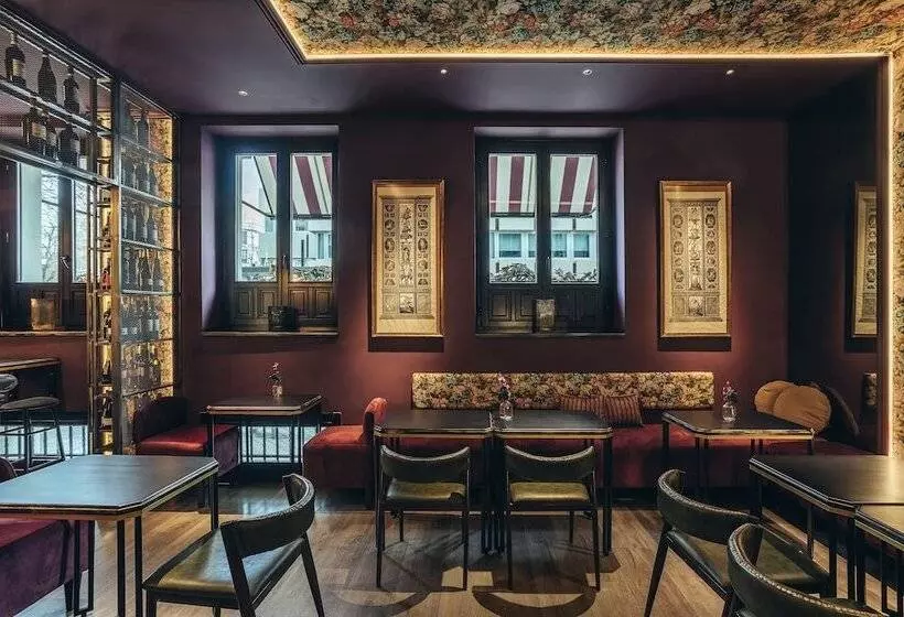 Fotos del hotel One Shot Luchana 22:  9