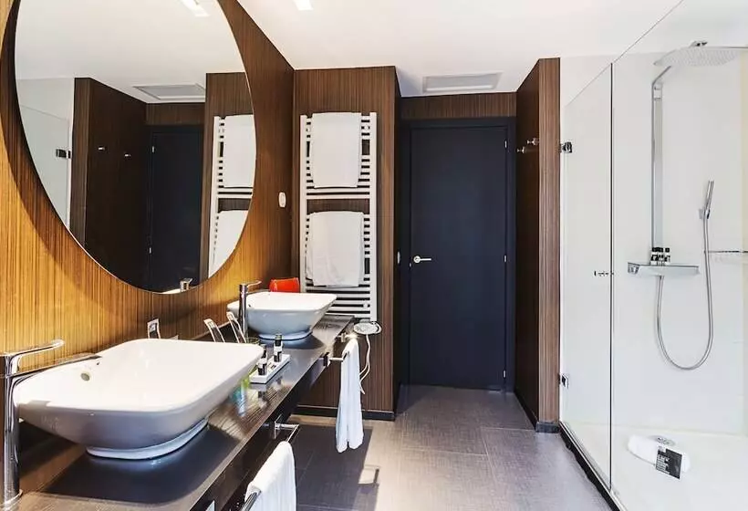 Fotos del hotel One Shot Luchana 22:  21