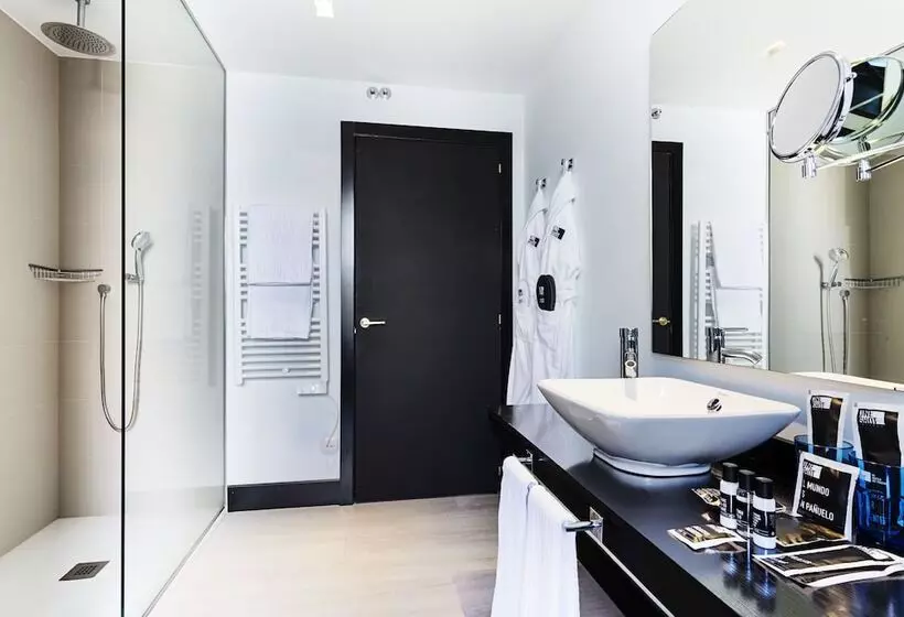 Fotos del hotel One Shot Luchana 22:  17