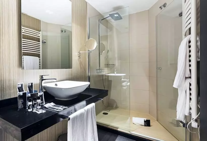 Fotos del hotel One Shot Luchana 22:  6