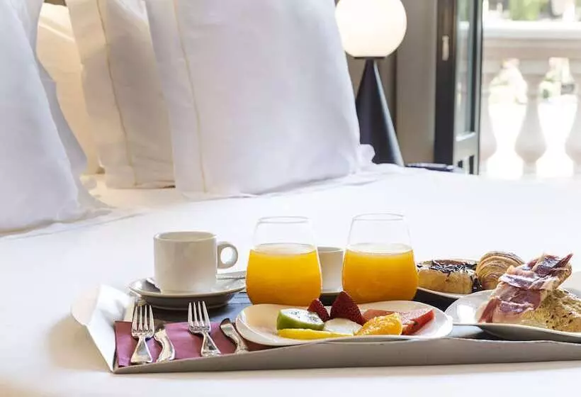 Fotos del hotel One Shot Luchana 22:  25