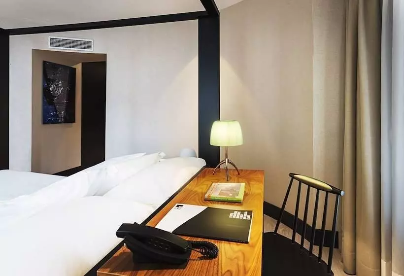 Fotos del hotel One Shot Luchana 22:  8