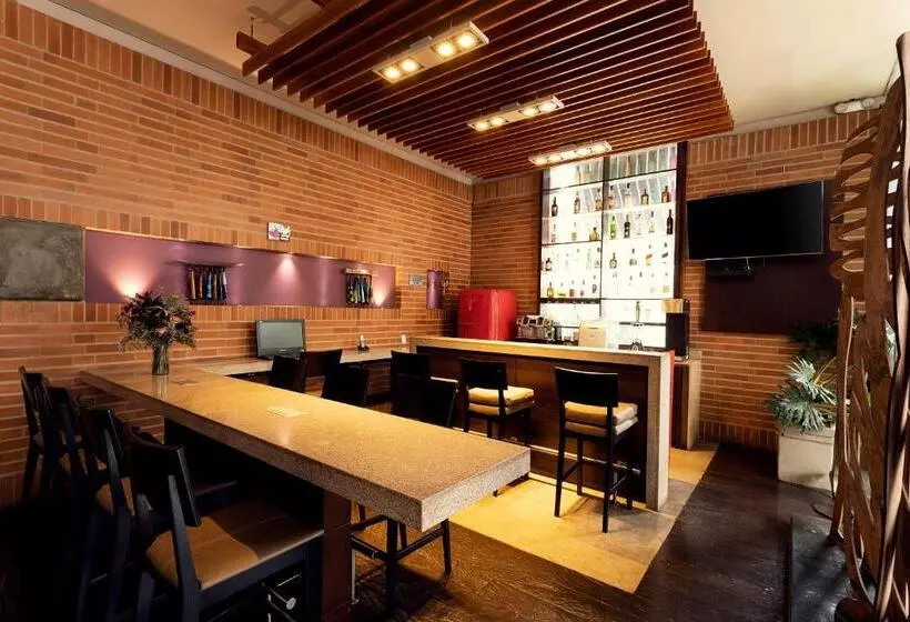 Fotos del hotel Mercure Bogota Bh Zona Financiera:  5