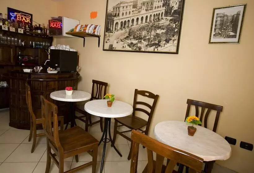 Fotos del hotel Cineholiday:  3