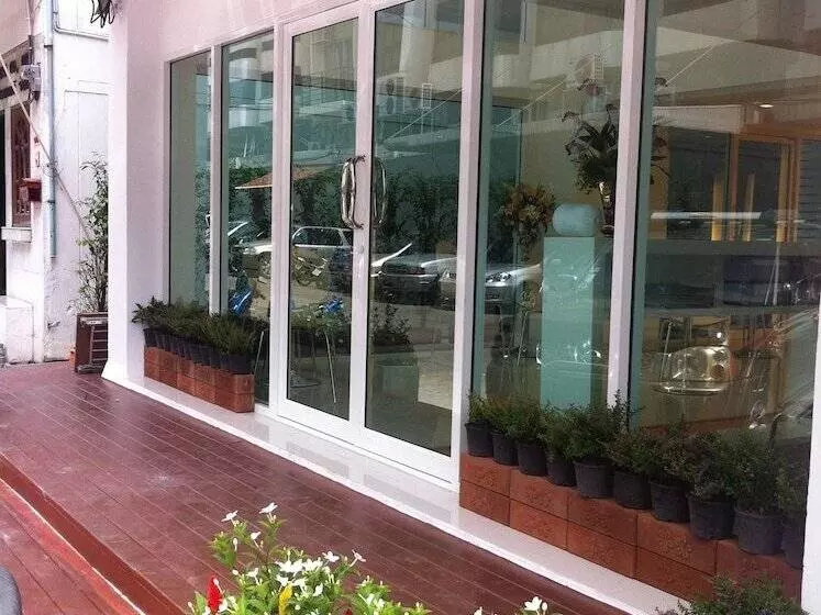 Fotos del hotel Nantra Ekamai:  17