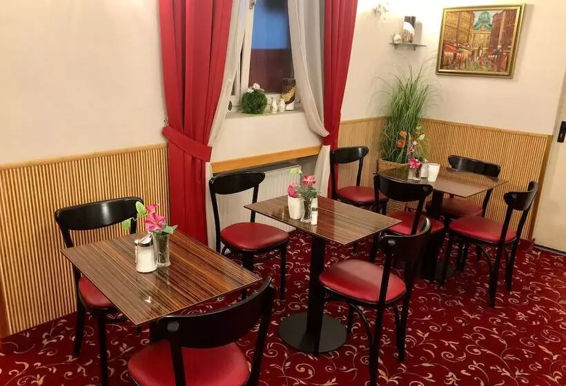 Fotos del hotel Pension Baron Am Schottentor:  13