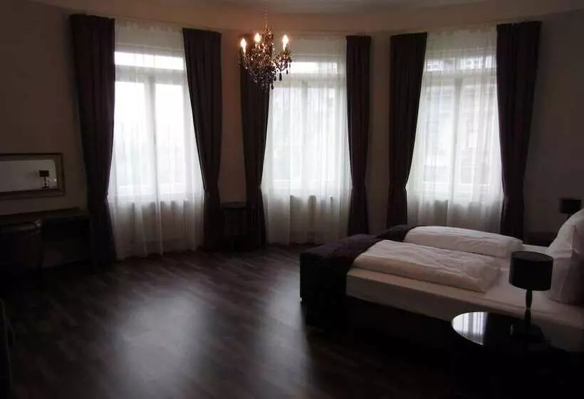 Fotos del hotel Pension Baron Am Schottentor:  22