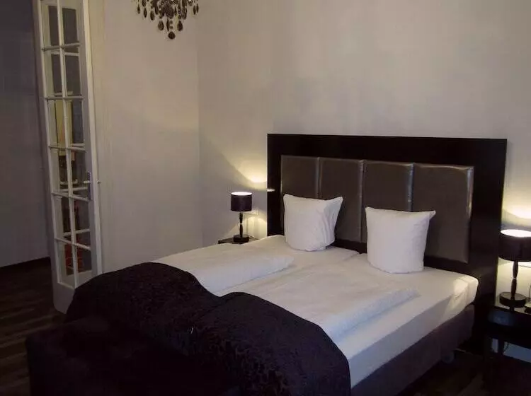 Fotos del hotel Pension Baron Am Schottentor:  19