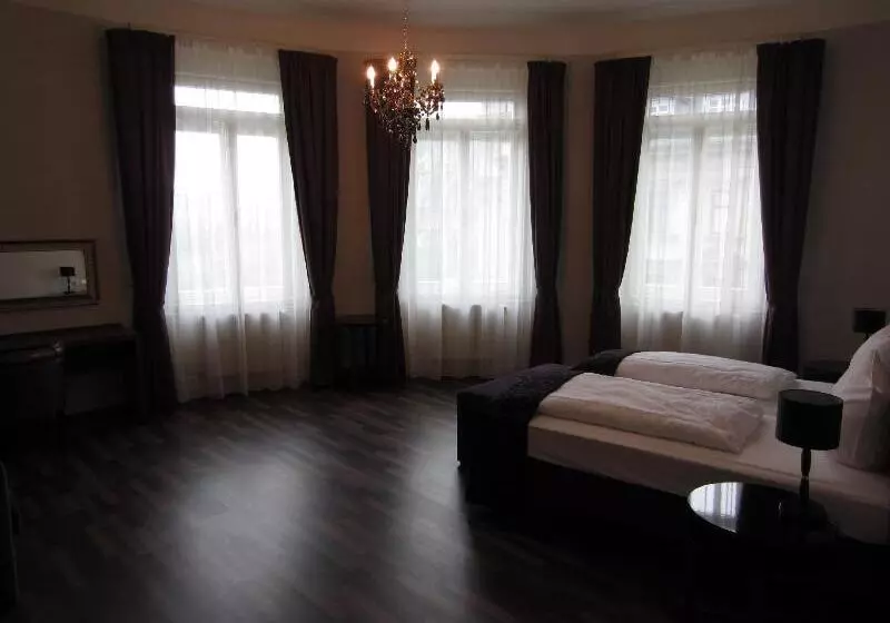 Fotos del hotel Pension Baron Am Schottentor:  25