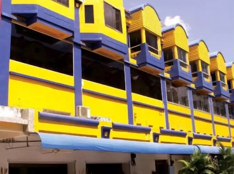 Aquarius Gay Guesthouse & Sauna