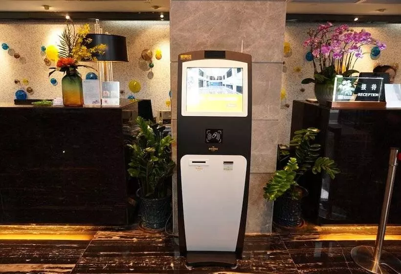 Fotos del hotel La Perle International:  11