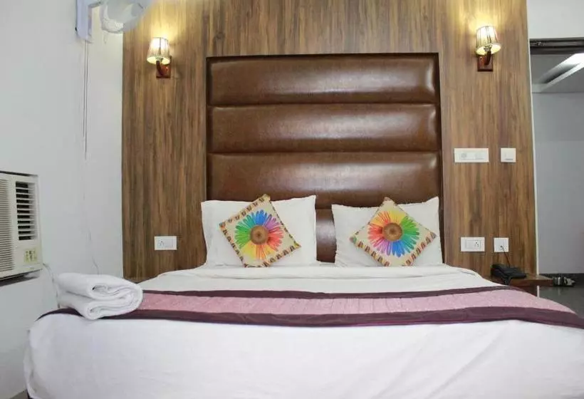 Fotos del hotel Noratan Palace:  8