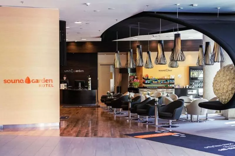 Fotos del hotel Sound Garden  Airport:  5