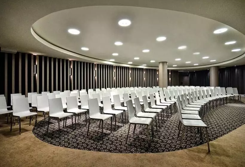 Fotos del hotel Sound Garden  Airport:  11