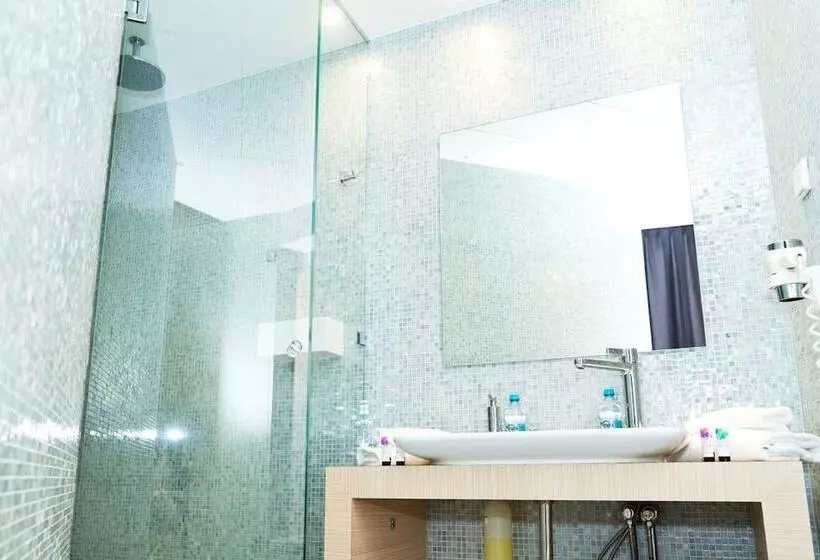 Fotos del hotel Sound Garden  Airport:  15