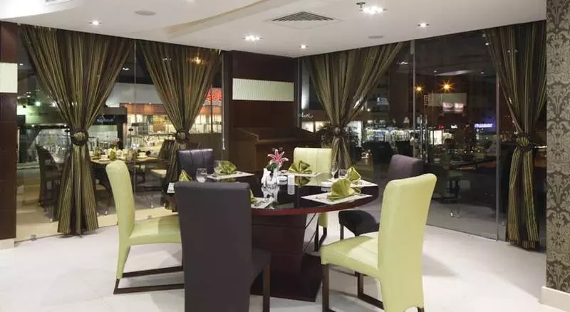 Fotos del hotel Ewaa Express Petal:  6