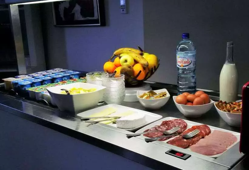 Fotos del hotel Kyriad Perpignan Sud:  13