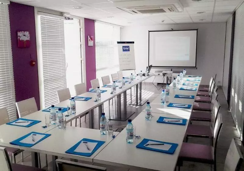 Fotos del hotel Kyriad Perpignan Sud:  8