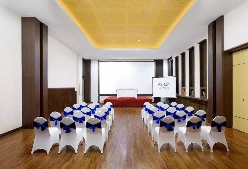 Fotos del hotel Aston Jember Hotel & Conference Center:  17