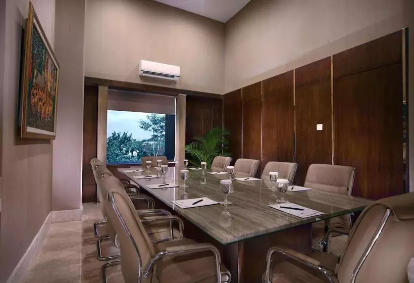 Fotos del hotel Aston Jember Hotel & Conference Center:  22