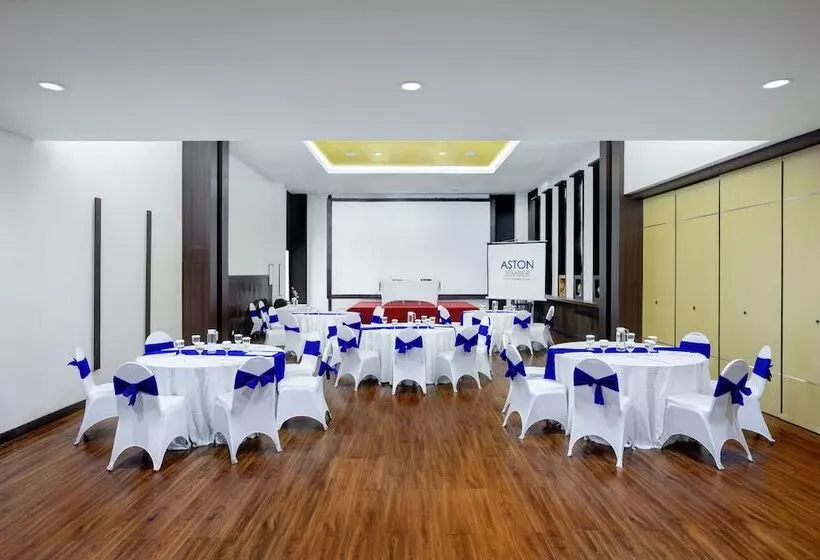 Fotos del hotel Aston Jember Hotel & Conference Center:  21