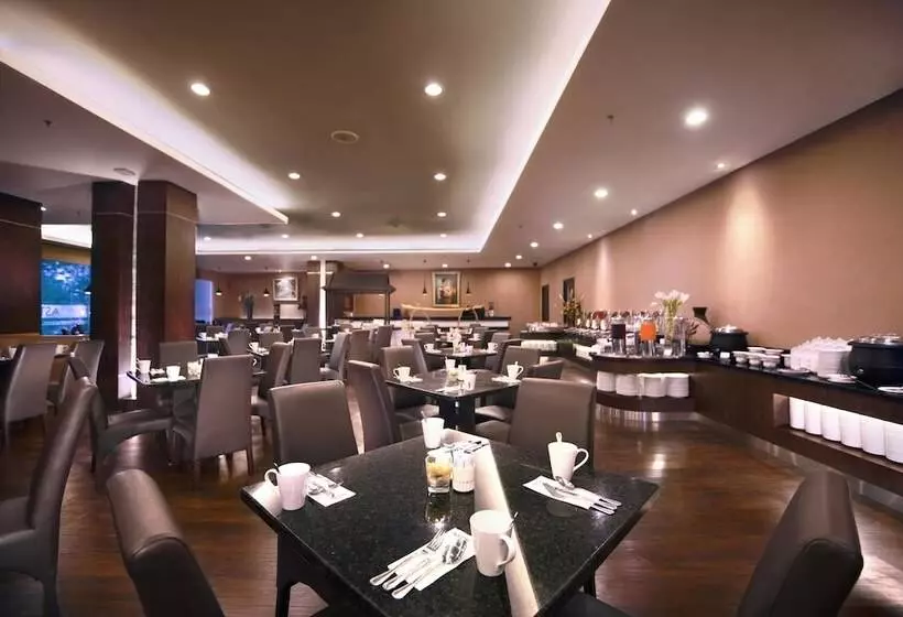 Fotos del hotel Aston Jember Hotel & Conference Center:  5