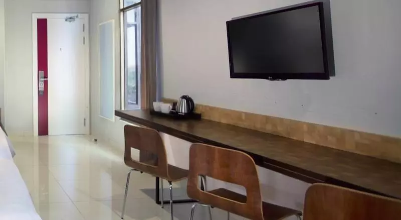 Fotos del hotel Fave  Pantai Losari Makassar:  10