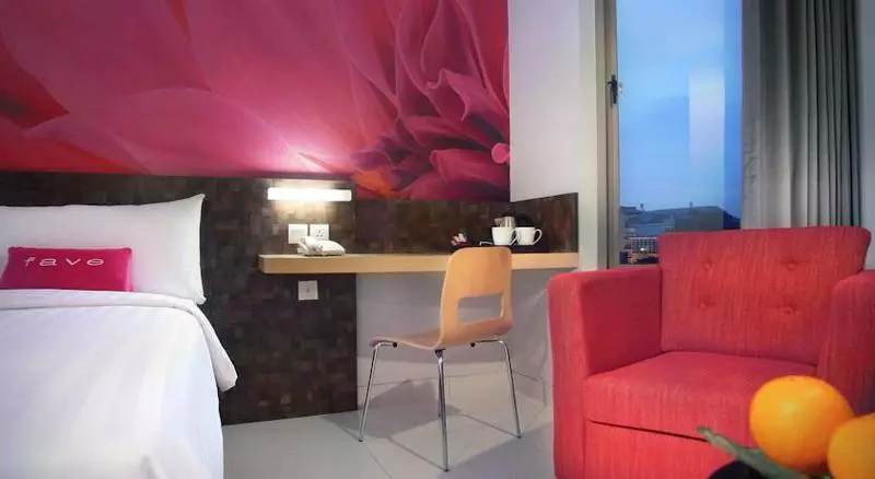 Fotos del hotel Fave  Pantai Losari Makassar:  11