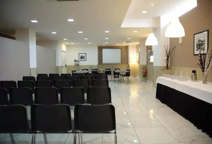 Fotos del hotel Stelle  The Businest:  18