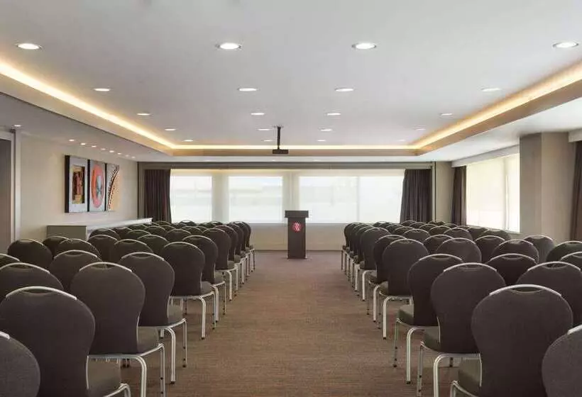 Fotos del hotel Ramada  & Suites By Wyndham Kemalpasa Izmir:  16