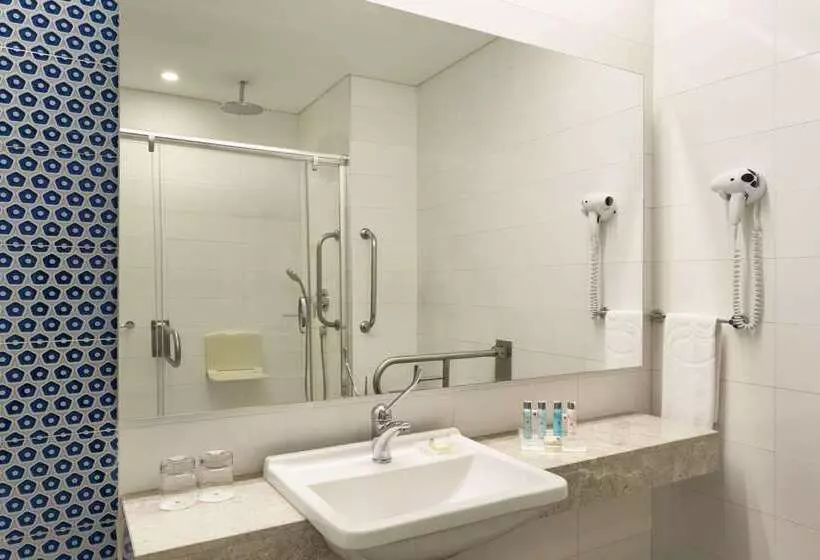 Fotos del hotel Ramada  & Suites By Wyndham Kemalpasa Izmir:  9