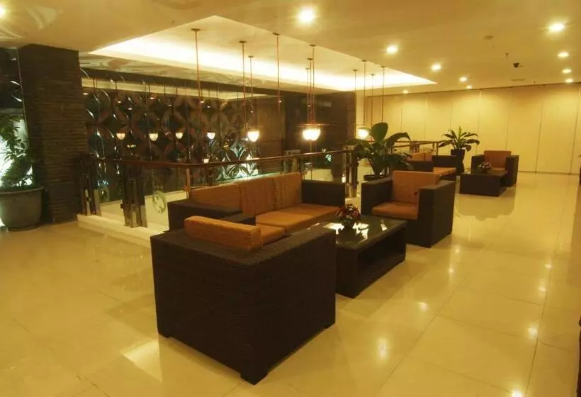 Fotos del hotel Arjuna:  3