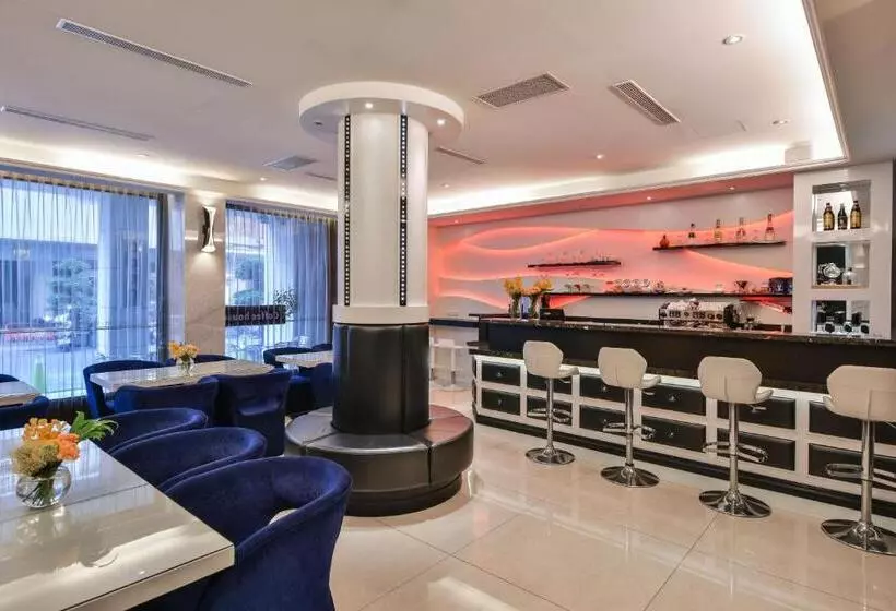 Fotos del hotel Harmonious:  4