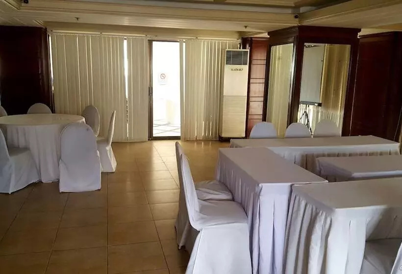 Fotos del hotel Lourdes Suites:  2