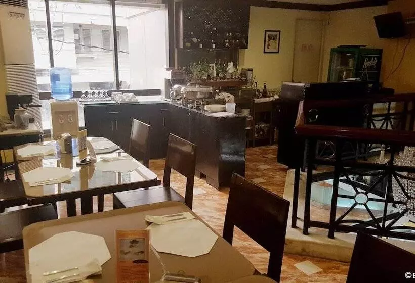 Fotos del hotel Lourdes Suites:  3