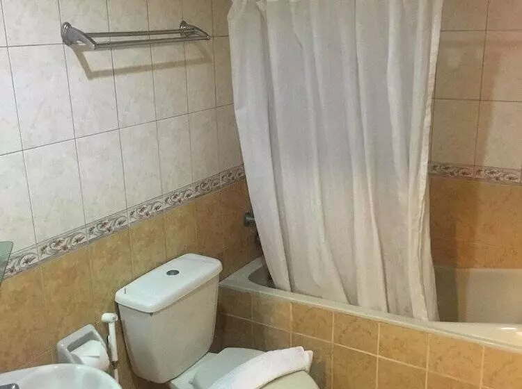 Fotos del hotel Lourdes Suites:  13