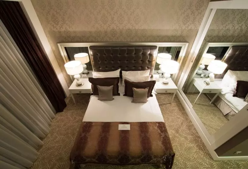 Fotos del hotel Triumph City  & Residences:  20