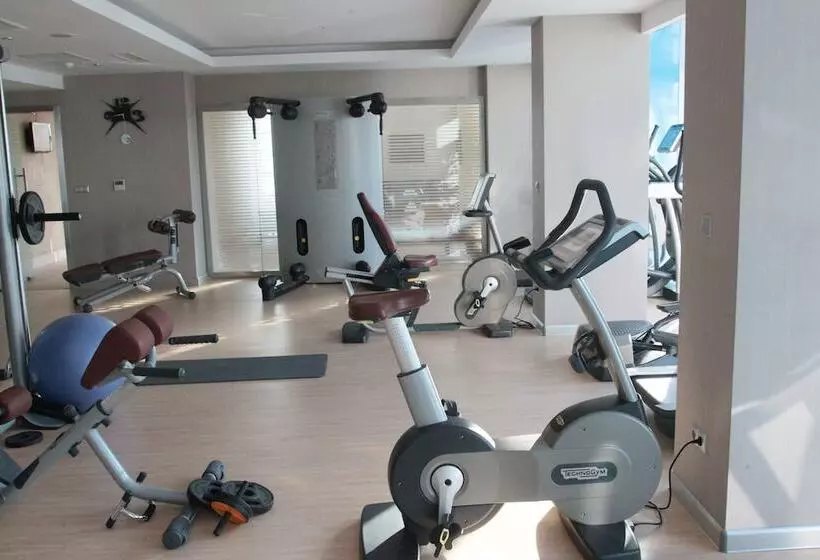 Fotos del hotel Triumph City  & Residences:  4