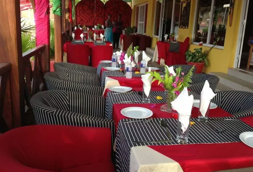 Fotos del hotel Calabash Apartments:  19
