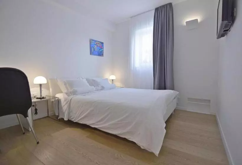 Fotos del hotel Divota Apartment:  24