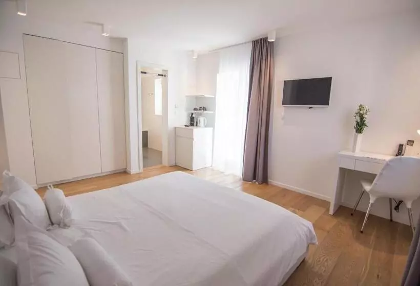 Fotos del hotel Divota Apartment:  2